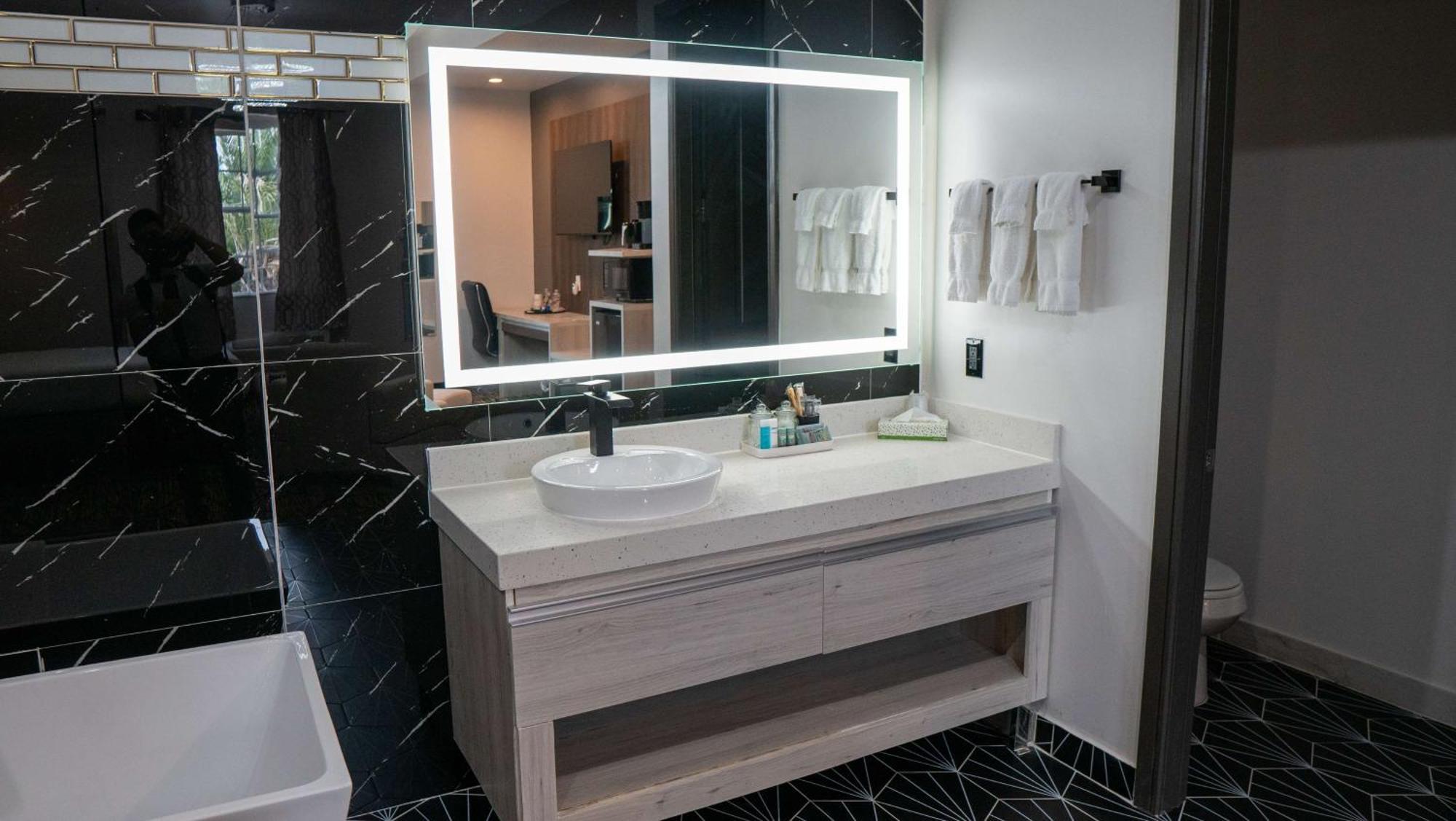 Surestay Hotel By Best Western Houston Southeast South Houston Buitenkant foto